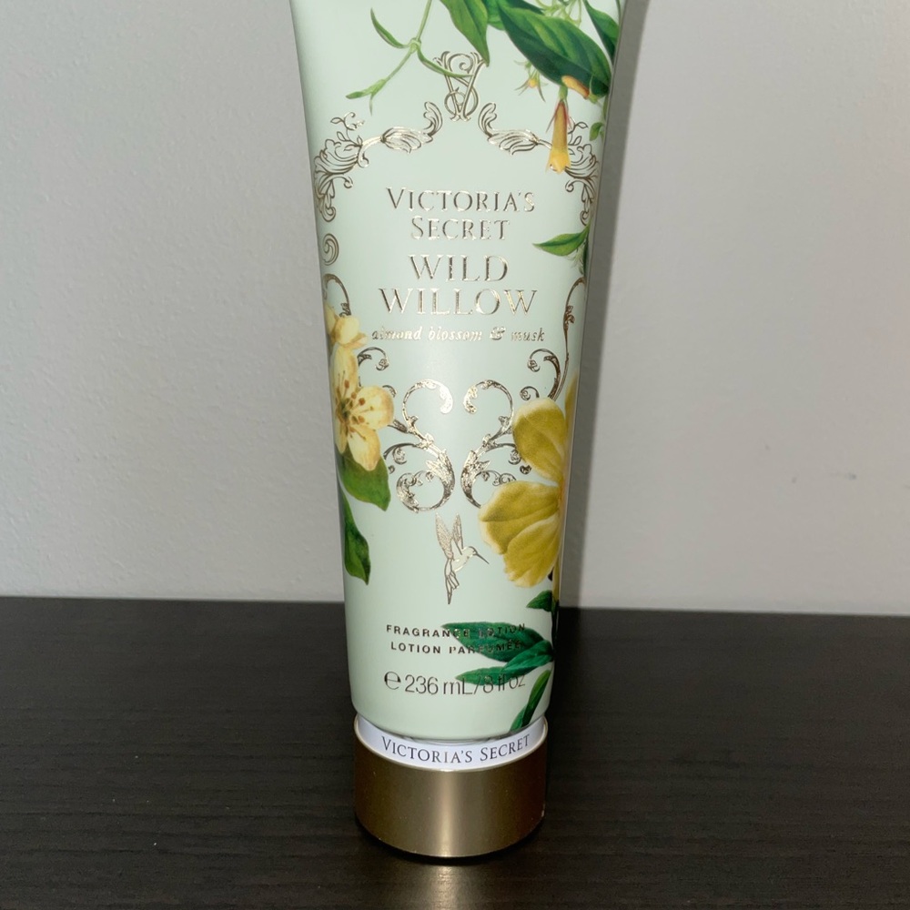 Victoria's Secret WILD WILLOW Body Lotion
